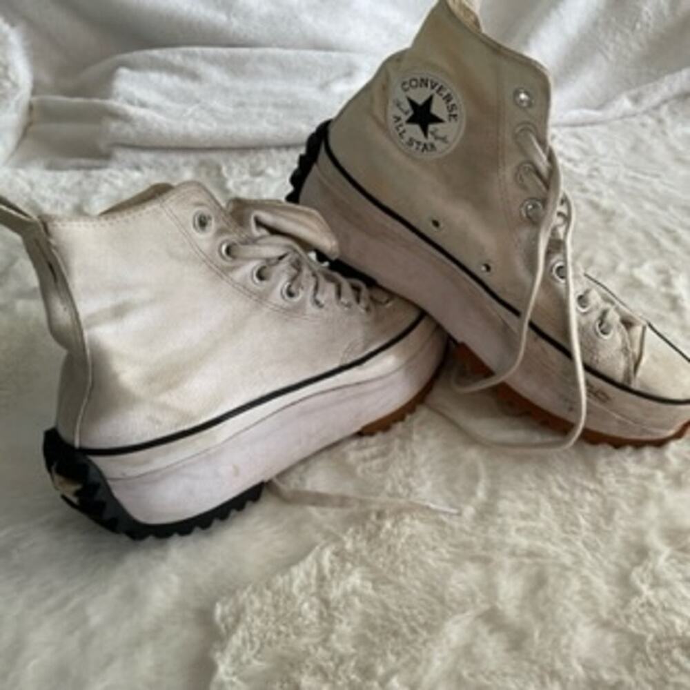 Converse Chuck Taylor White Platform Sneakers size 8